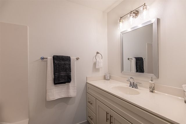 637 Catherine Drive, Tiffin, IA 52340