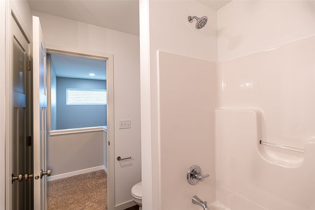 637 Catherine Drive, Tiffin, IA 52340