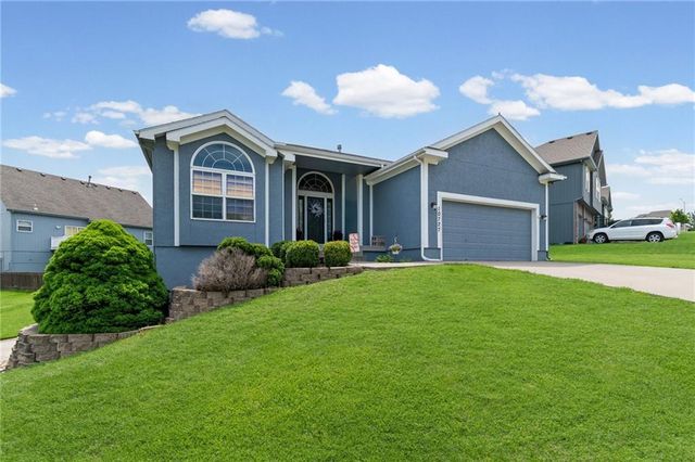 10727 N Tennessee Avenue, Kansas City, MO 64157