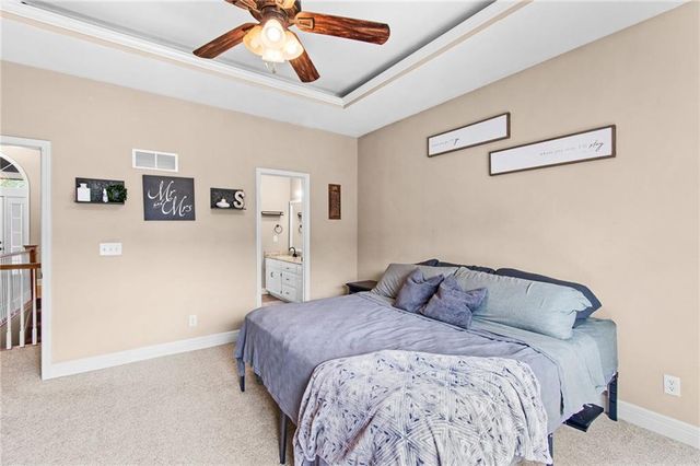 10727 N Tennessee Avenue, Kansas City, MO 64157