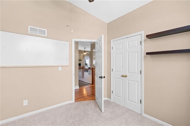10727 N Tennessee Avenue, Kansas City, MO 64157