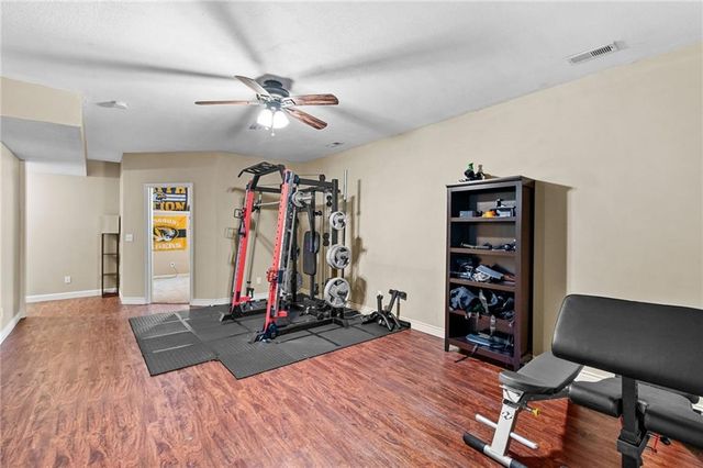 10727 N Tennessee Avenue, Kansas City, MO 64157