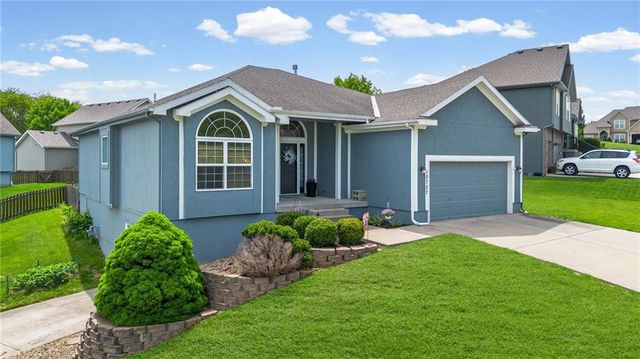 10727 N Tennessee Avenue, Kansas City, MO 64157