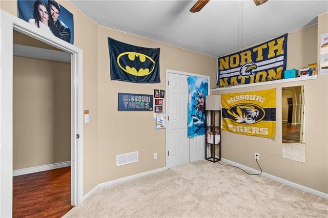 10727 N Tennessee Avenue, Kansas City, MO 64157