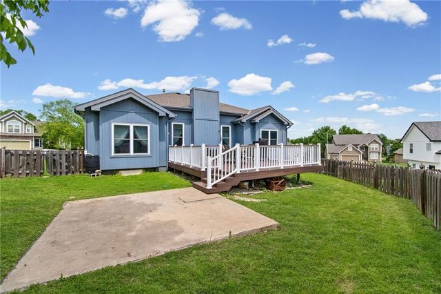 10727 N Tennessee Avenue, Kansas City, MO 64157