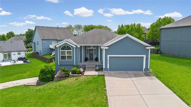 10727 N Tennessee Avenue, Kansas City, MO 64157
