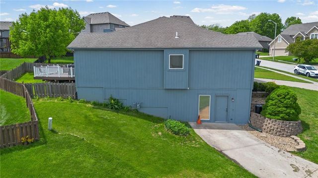 10727 N Tennessee Avenue, Kansas City, MO 64157