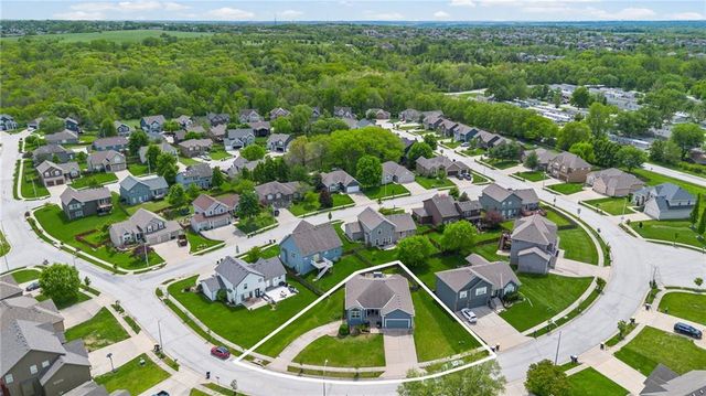 10727 N Tennessee Avenue, Kansas City, MO 64157