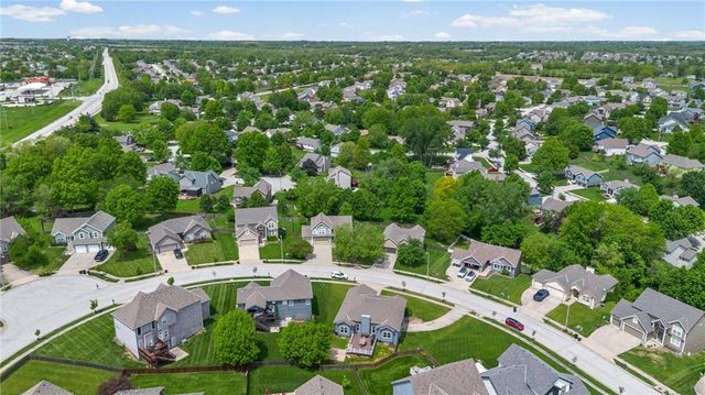 10727 N Tennessee Avenue, Kansas City, MO 64157