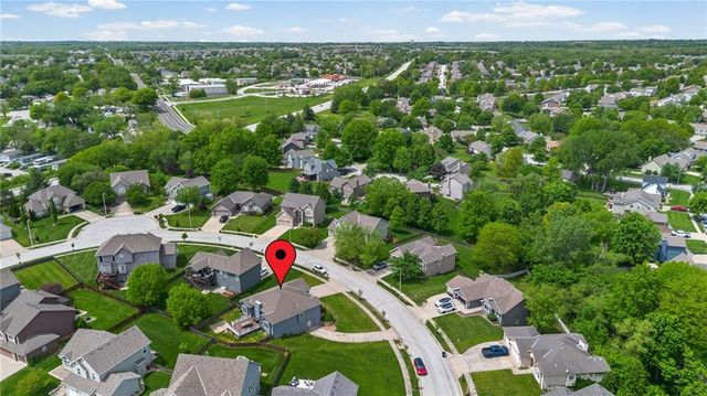 10727 N Tennessee Avenue, Kansas City, MO 64157