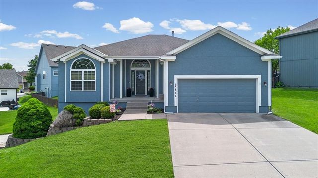 10727 N Tennessee Avenue, Kansas City, MO 64157
