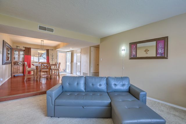 11109 Hagen Road NE, Albuquerque, NM 87111