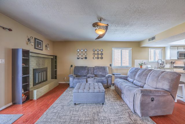 11109 Hagen Road NE, Albuquerque, NM 87111