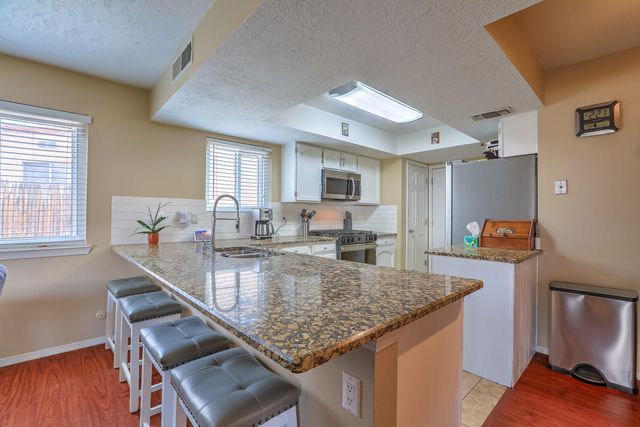 11109 Hagen Road NE, Albuquerque, NM 87111