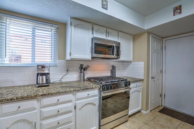 11109 Hagen Road NE, Albuquerque, NM 87111