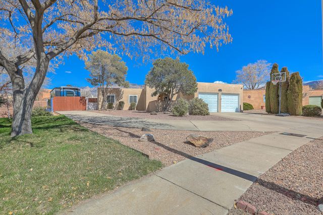 11109 Hagen Road NE, Albuquerque, NM 87111