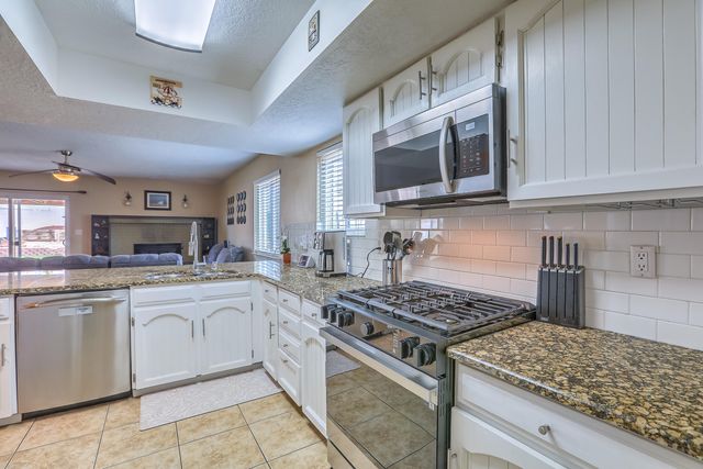 11109 Hagen Road NE, Albuquerque, NM 87111