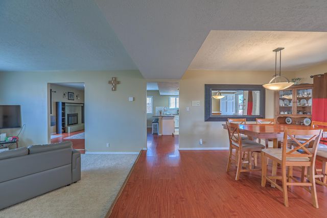 11109 Hagen Road NE, Albuquerque, NM 87111