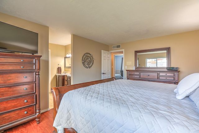 11109 Hagen Road NE, Albuquerque, NM 87111