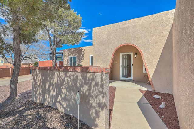 11109 Hagen Road NE, Albuquerque, NM 87111