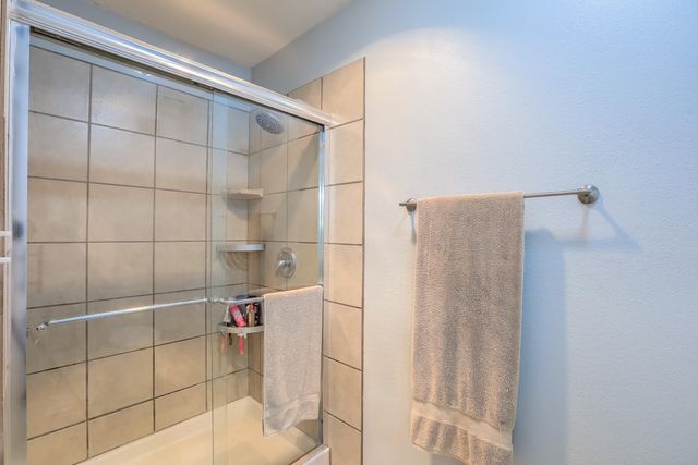 11109 Hagen Road NE, Albuquerque, NM 87111