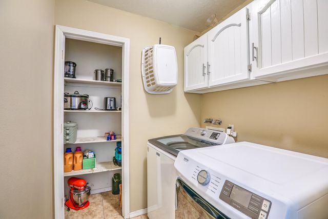 11109 Hagen Road NE, Albuquerque, NM 87111