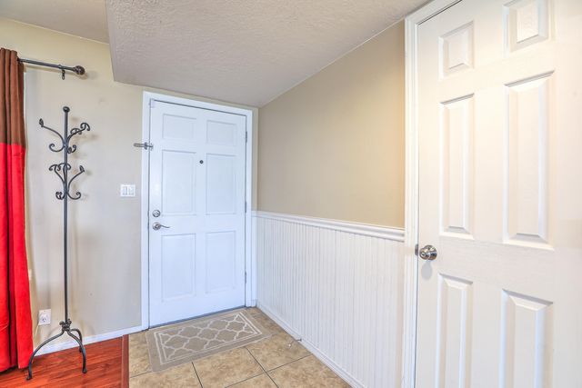 11109 Hagen Road NE, Albuquerque, NM 87111