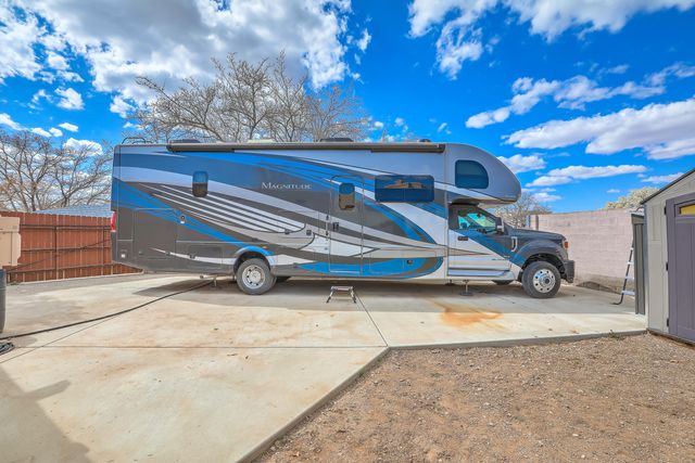 11109 Hagen Road NE, Albuquerque, NM 87111