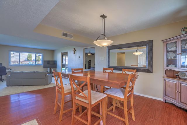 11109 Hagen Road NE, Albuquerque, NM 87111