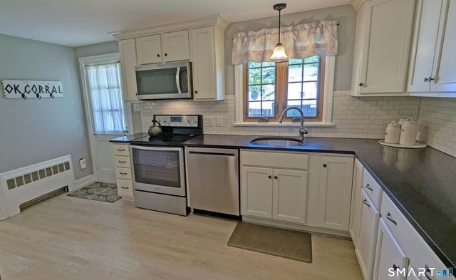 65 Prout Hill Road, Middletown, CT 06457