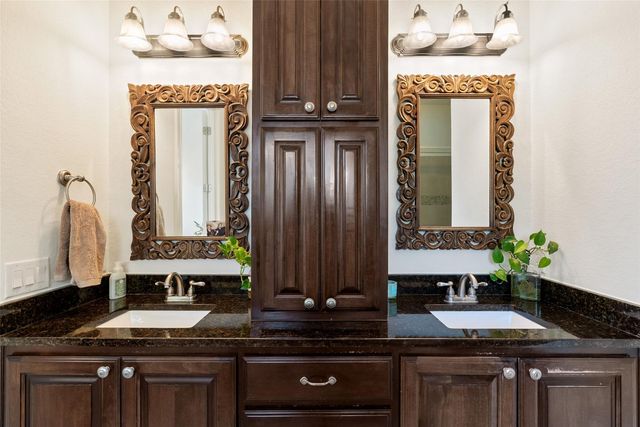 209 Rocky Coast DR, Lakeway, TX 78738