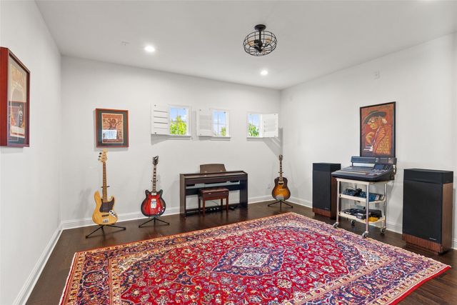 209 Rocky Coast DR, Lakeway, TX 78738