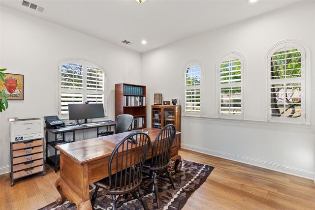 209 Rocky Coast DR, Lakeway, TX 78738