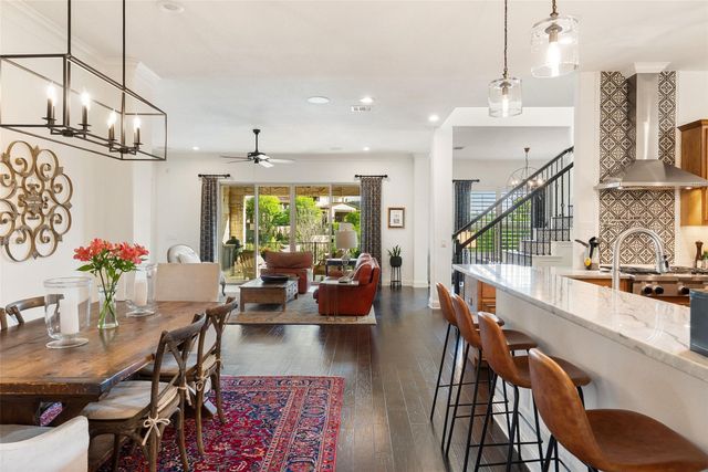 209 Rocky Coast DR, Lakeway, TX 78738