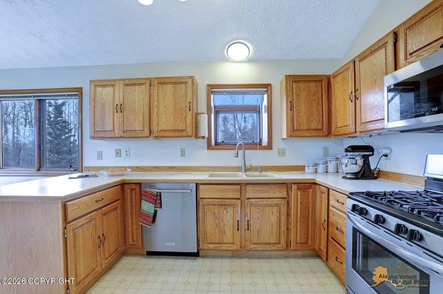 8861 E Lexington Street, Palmer, AK 99645