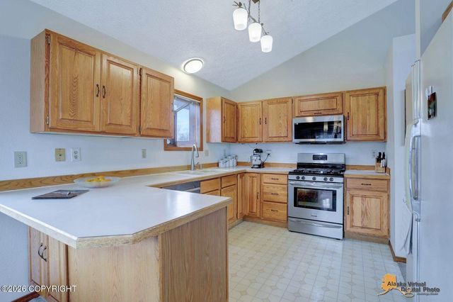 8861 E Lexington Street, Palmer, AK 99645