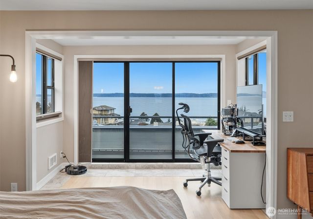 505 S Marine View Way, Federal Way, WA 98003