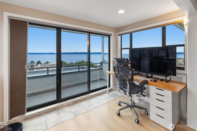 505 S Marine View Way, Federal Way, WA 98003