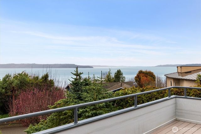 505 S Marine View Way, Federal Way, WA 98003