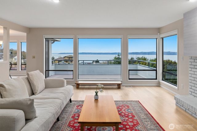 505 S Marine View Way, Federal Way, WA 98003
