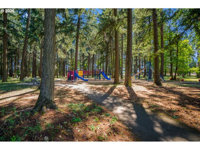 2301 Ne 130TH Ave, Portland, OR 97230