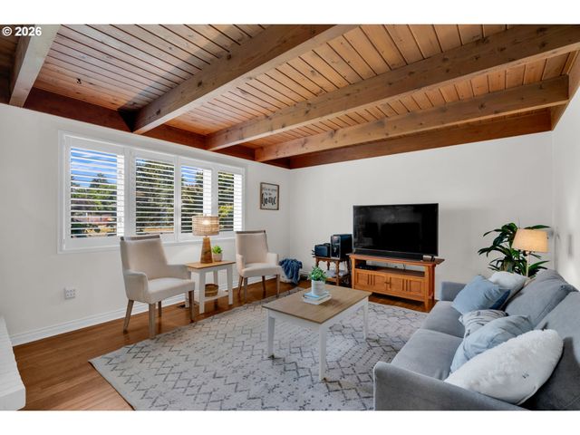 2301 Ne 130TH Ave, Portland, OR 97230