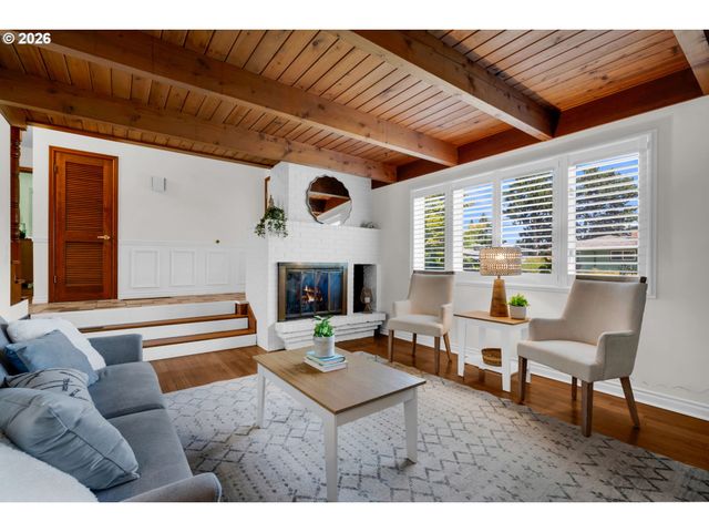 2301 Ne 130TH Ave, Portland, OR 97230