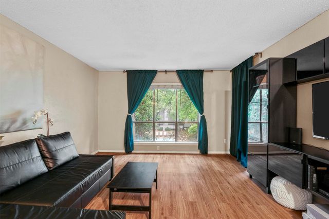 4859 Cedar Springs Road 355, Dallas, TX 75219
