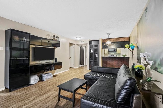 4859 Cedar Springs Road 355, Dallas, TX 75219