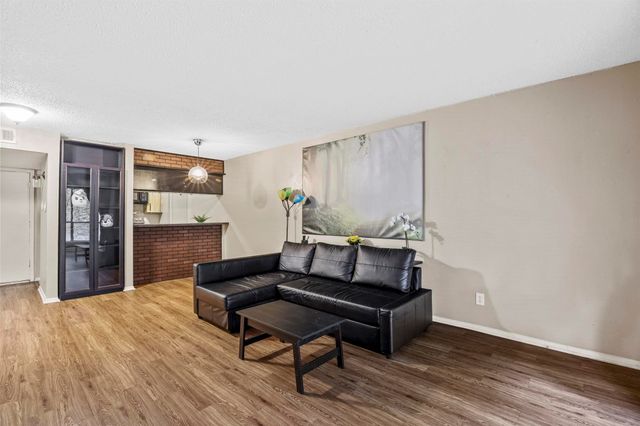 4859 Cedar Springs Road 355, Dallas, TX 75219