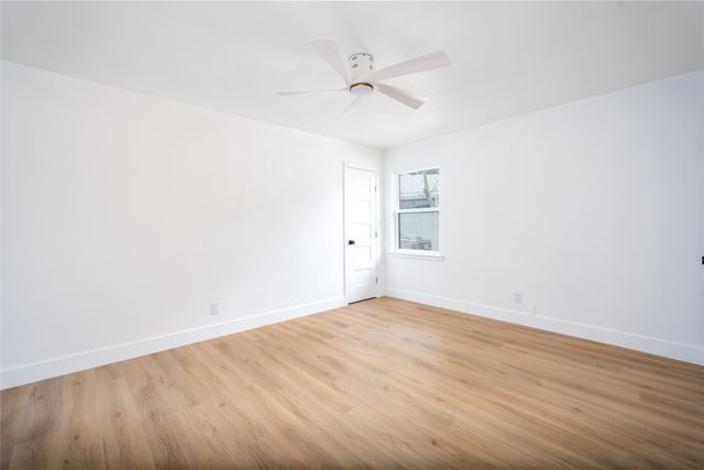 1618 Loree, Dallas, TX 75228