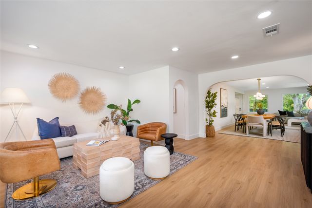 1618 Loree, Dallas, TX 75228