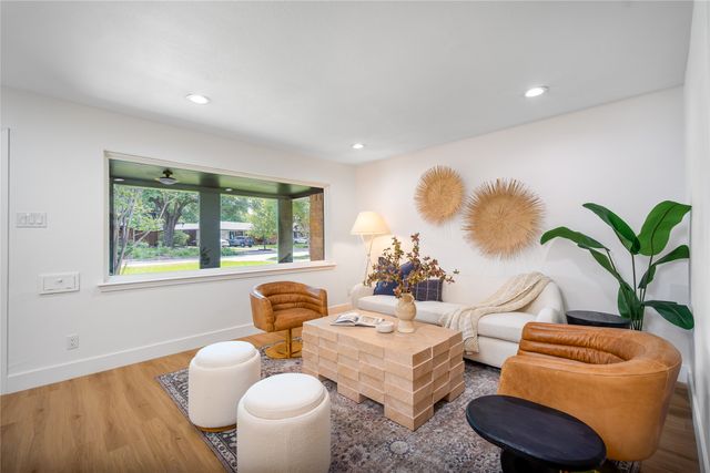 1618 Loree, Dallas, TX 75228