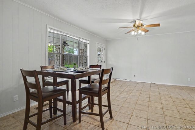 2003 N Main Street, Owasso, OK 74055